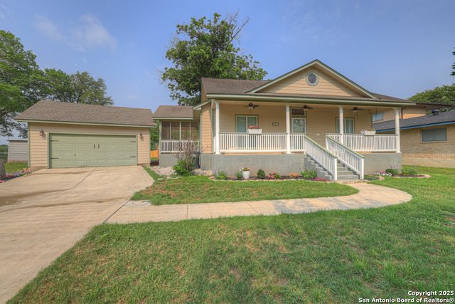 141 Rio Grande, Seguin, TX 78155