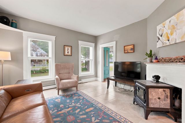 460 Main Street, Rumney, NH 03266