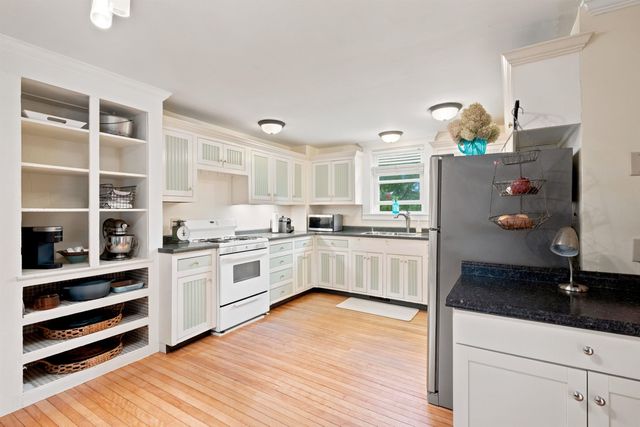 460 Main Street, Rumney, NH 03266
