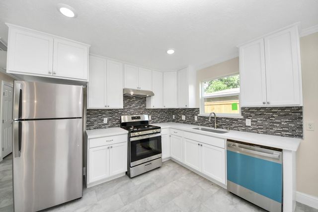 7066 Villa Street A, Houston, TX 77061