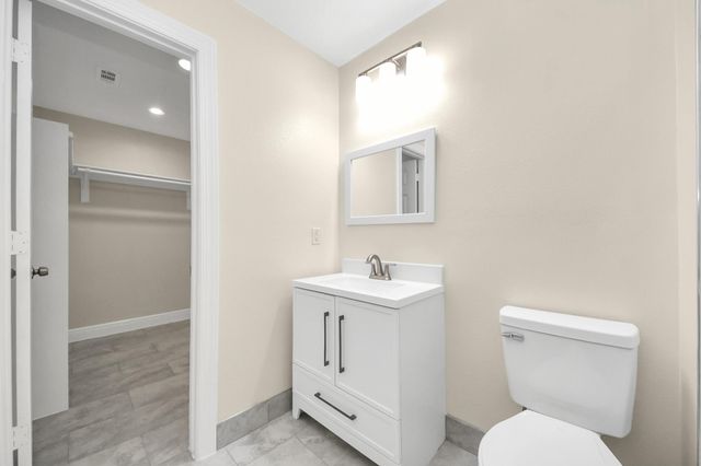 7066 Villa Street A, Houston, TX 77061