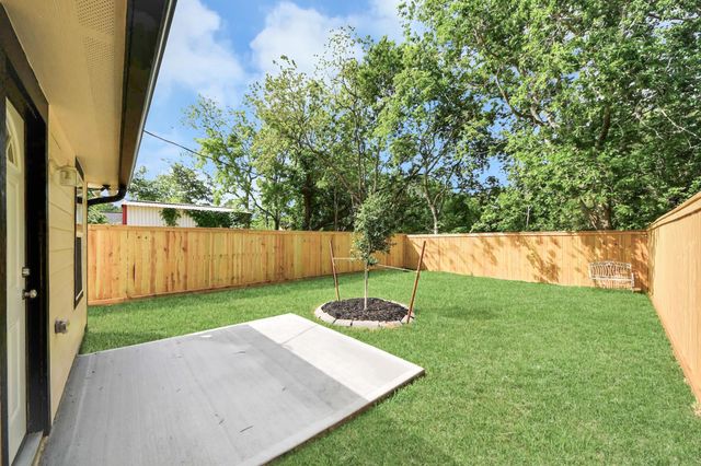 7066 Villa Street A, Houston, TX 77061