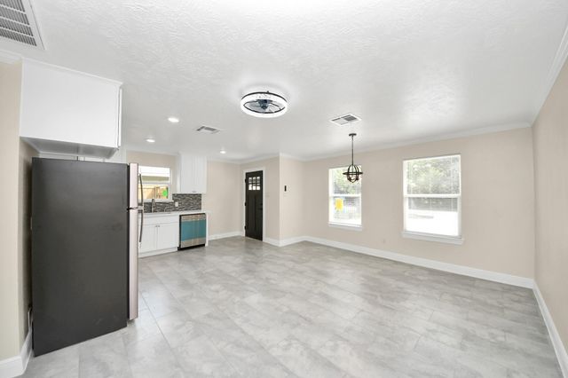 7066 Villa Street A, Houston, TX 77061