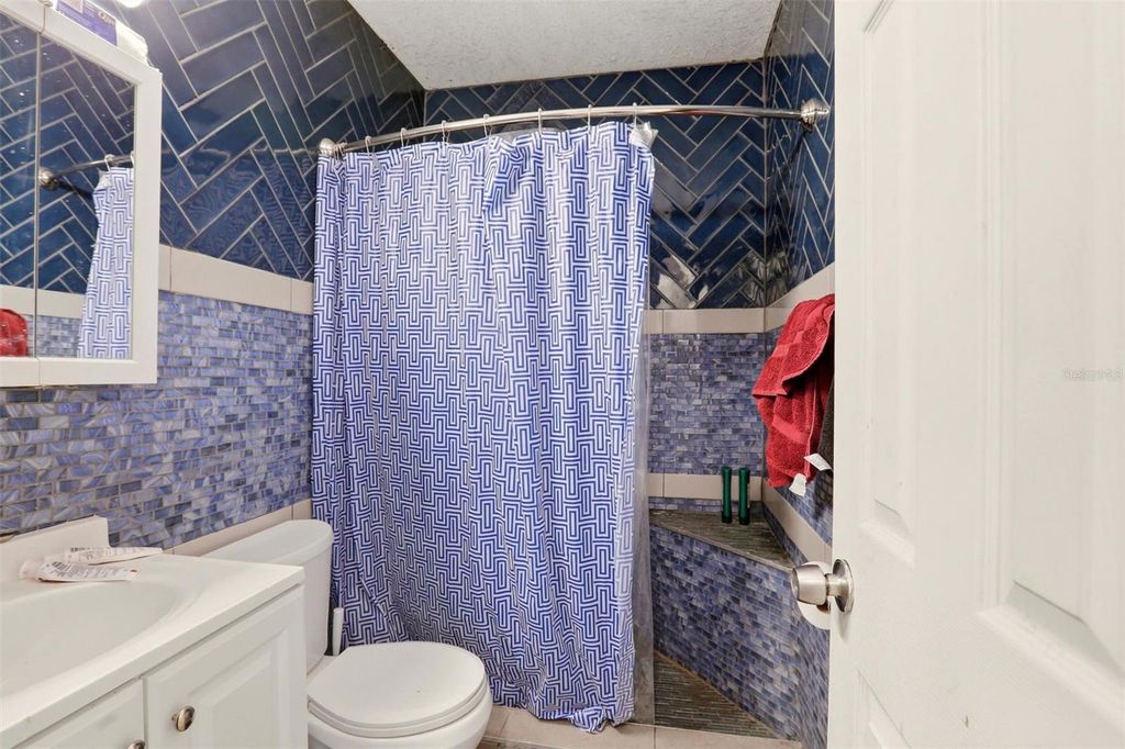 Image 13 of property listing at 1906 2ND AVENUE E, Bradenton, FL 34208