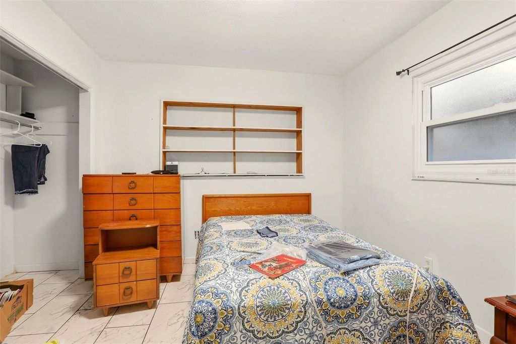 Image 15 of property listing at 1906 2ND AVENUE E, Bradenton, FL 34208