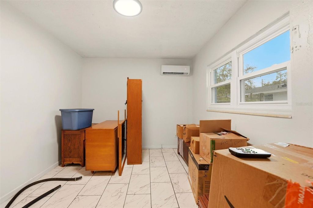 Image 17 of property listing at 1906 2ND AVENUE E, Bradenton, FL 34208