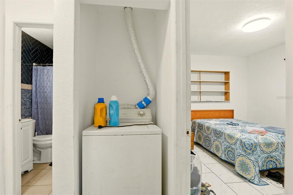 Image 22 of property listing at 1906 2ND AVENUE E, Bradenton, FL 34208