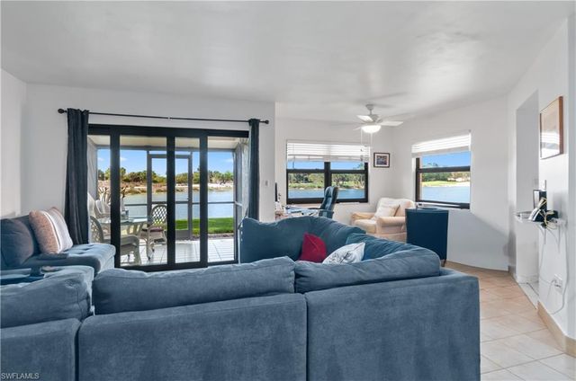 1538 Mainsail DR 5, Naples, FL 34114