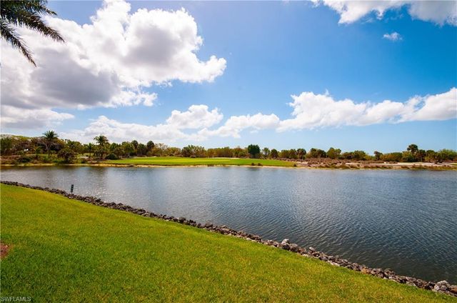 1538 Mainsail DR 5, Naples, FL 34114