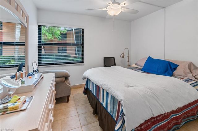 1538 Mainsail DR 5, Naples, FL 34114