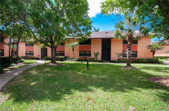1538 Mainsail DR 5, Naples, FL 34114