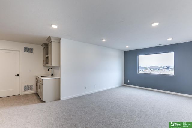 28574 Jessie Circle, Valley, NE 68064