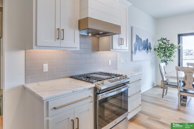 28574 Jessie Circle, Valley, NE 68064