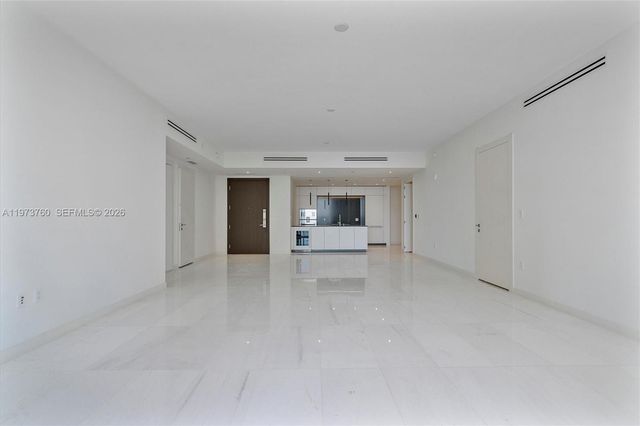 300 Biscayne Blvd Way 903, Miami, FL 33131