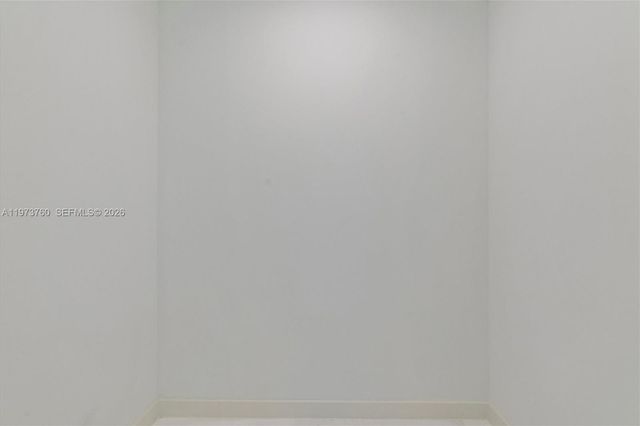 300 Biscayne Blvd Way 903, Miami, FL 33131