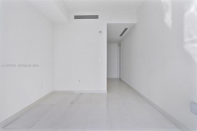 300 Biscayne Blvd Way 903, Miami, FL 33131