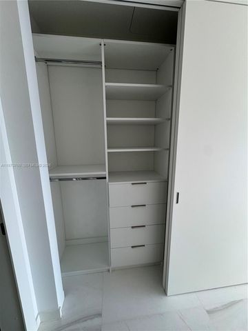 300 Biscayne Blvd Way 903, Miami, FL 33131