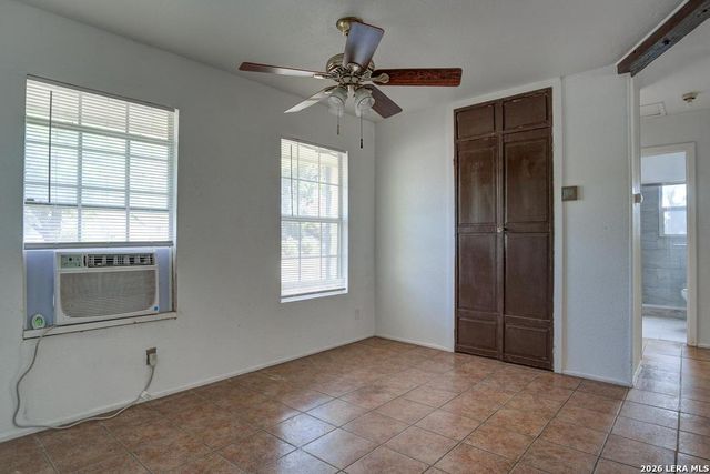 5434 Plumtree Dr, San Antonio, TX 78225