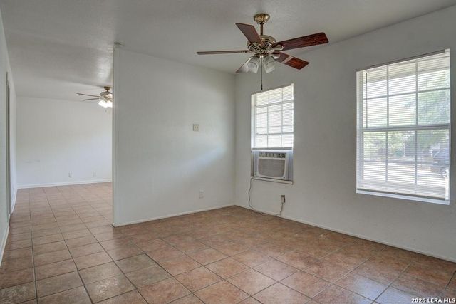 5434 Plumtree Dr, San Antonio, TX 78225