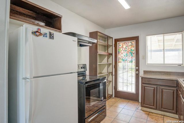 5434 Plumtree Dr, San Antonio, TX 78225