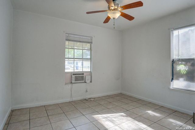 5434 Plumtree Dr, San Antonio, TX 78225