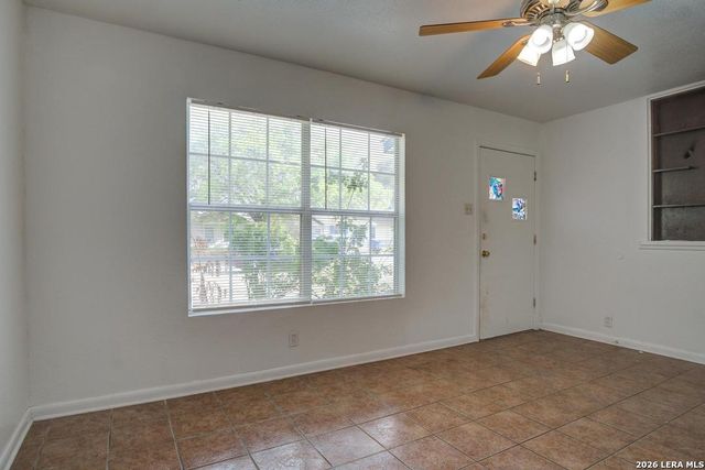 5434 Plumtree Dr, San Antonio, TX 78225