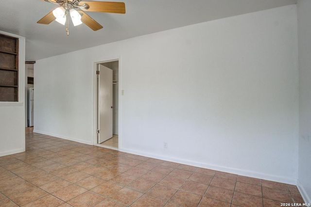 5434 Plumtree Dr, San Antonio, TX 78225