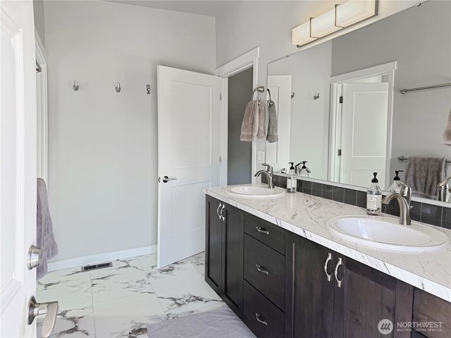 230 156th Lane SE, Tenino, WA 98589