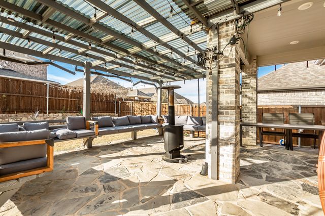 2437 Pinnacle Place, Corinth, TX 76210