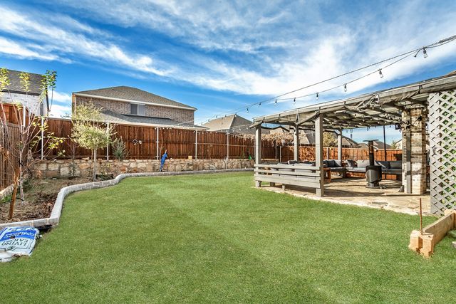 2437 Pinnacle Place, Corinth, TX 76210