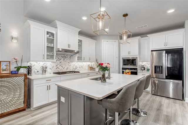 2437 Pinnacle Place, Corinth, TX 76210