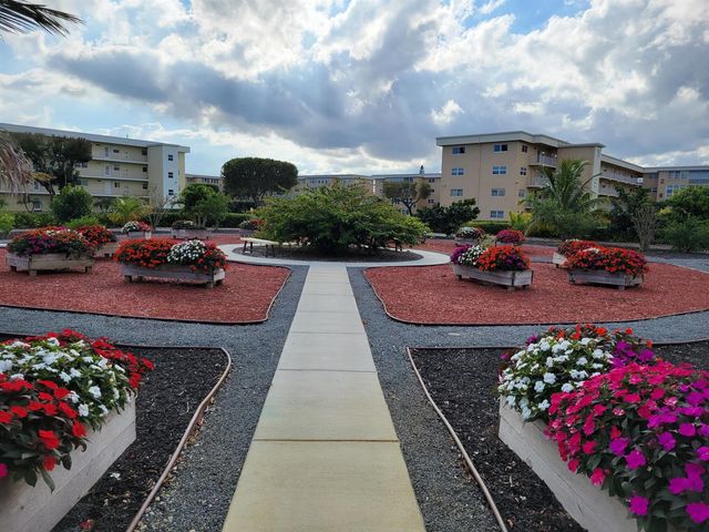 2600 NE 1st Lane 402, Boynton Beach, FL 33435