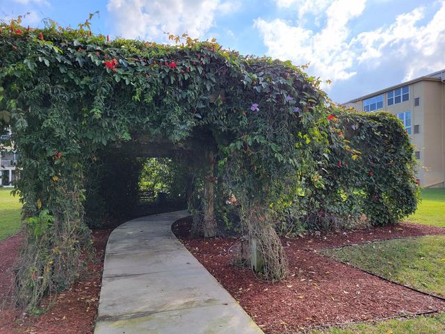2600 NE 1st Lane 402, Boynton Beach, FL 33435