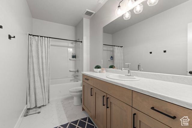 2226 S BETSYS WAY, Kaysville, UT 84037