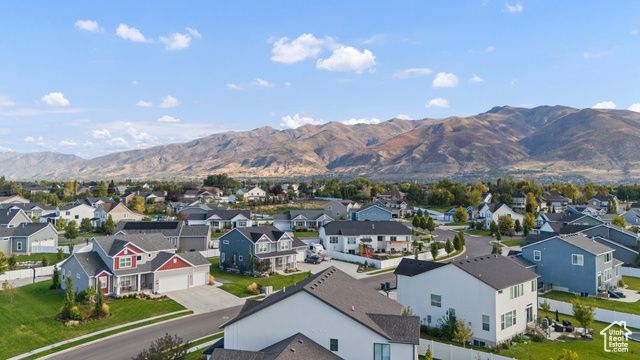 2226 S BETSYS WAY, Kaysville, UT 84037