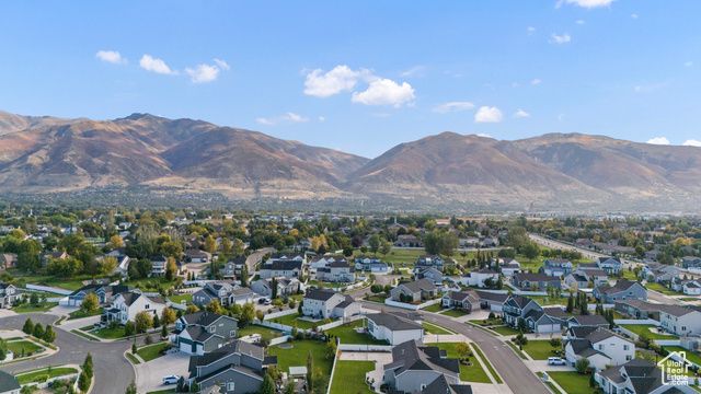 2226 S BETSYS WAY, Kaysville, UT 84037