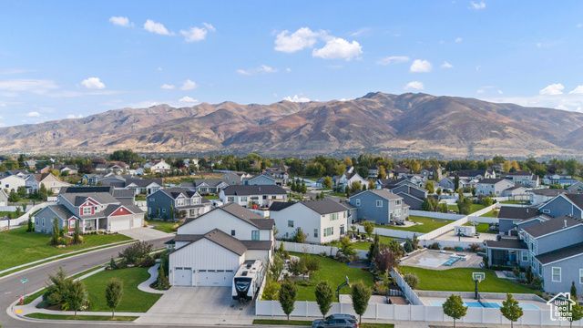 2226 S BETSYS WAY, Kaysville, UT 84037