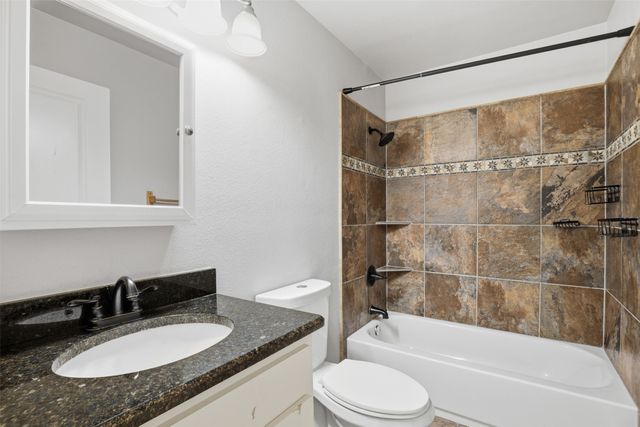 3201 McCart Avenue, Fort Worth, TX 76110