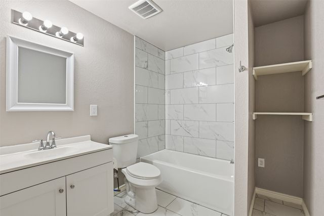 3201 McCart Avenue, Fort Worth, TX 76110