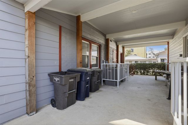 3201 McCart Avenue, Fort Worth, TX 76110