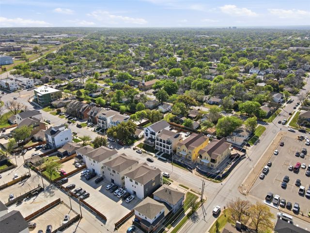 3201 McCart Avenue, Fort Worth, TX 76110