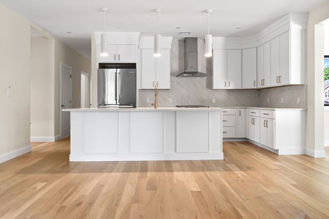 77 Farm St., Wakefield, MA 01880