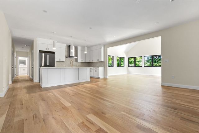 77 Farm St., Wakefield, MA 01880