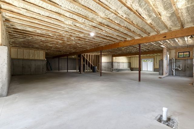 77 Farm St., Wakefield, MA 01880