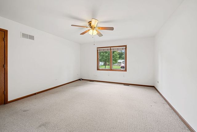 711 Harmony Court, North Aurora, IL 60542