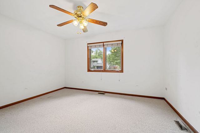 711 Harmony Court, North Aurora, IL 60542