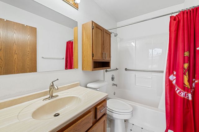 711 Harmony Court, North Aurora, IL 60542