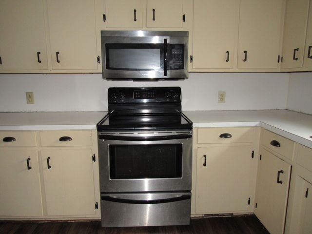 1842 Holloway Cir, Lebanon, TN 37090