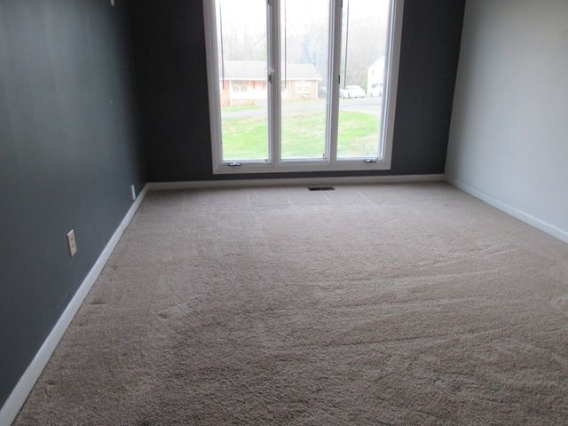 1842 Holloway Cir, Lebanon, TN 37090