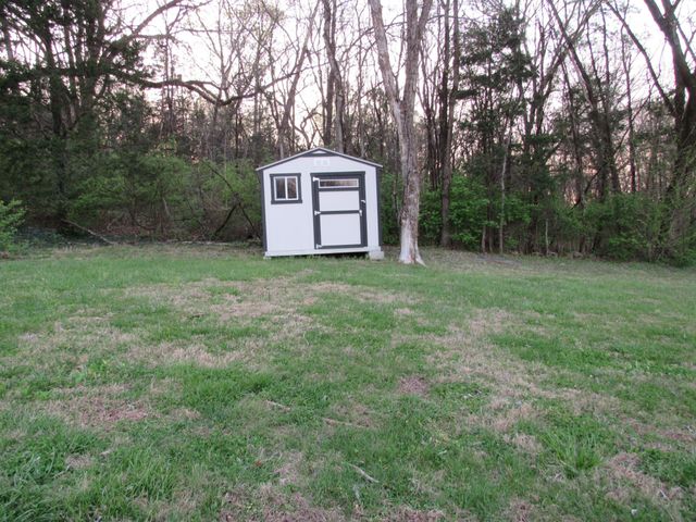 1842 Holloway Cir, Lebanon, TN 37090